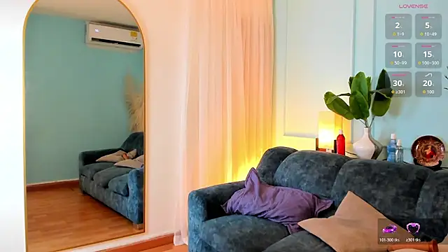 Nicki_Ripperton webcam