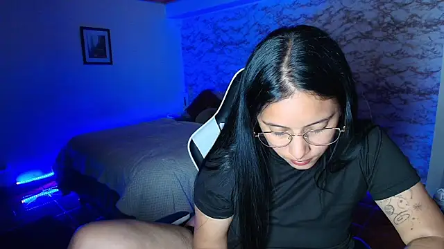 Camila_IRoose webcam