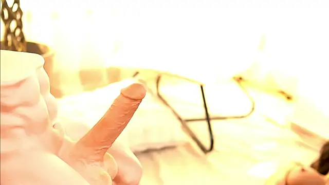 TheMaddisonShow_ webcam