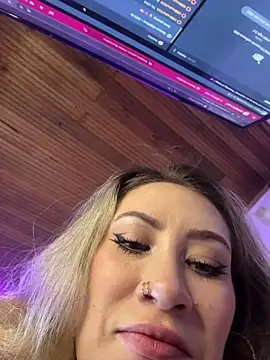 Lally_Valencia__ webcam