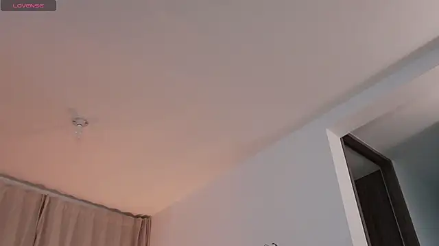 DarkLuster_22 webcam