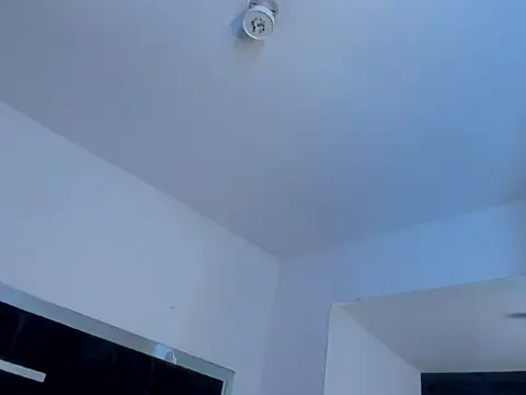 DANITENDER555 webcam