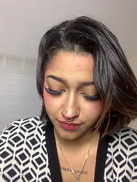 LilithMonette webcam