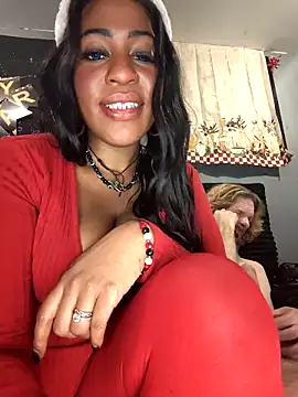 AmazonianMistress webcam