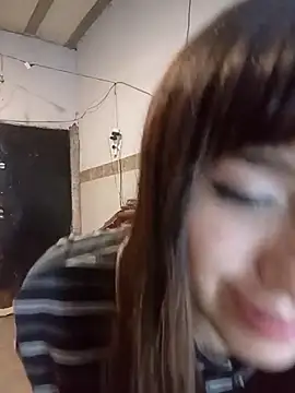 dieciochoyundia's live cam