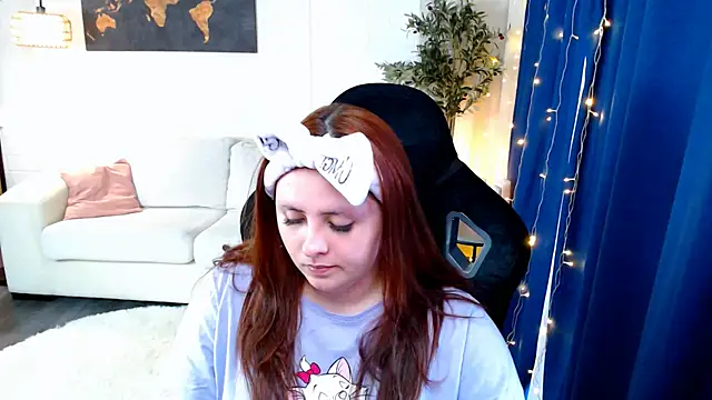 Hennessy_bunny webcam