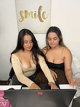 Antonella_Julieta webcam