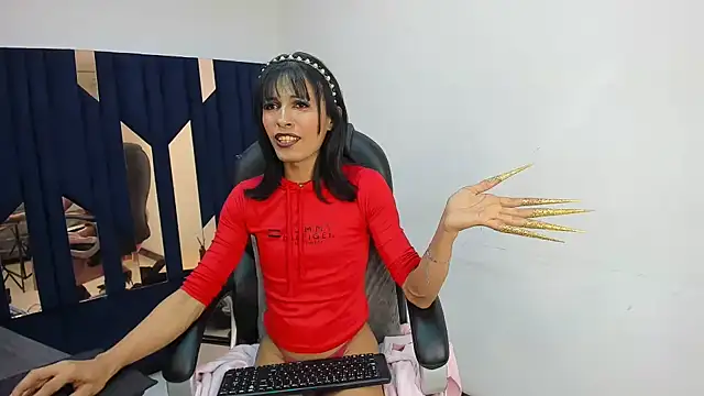 Aisha_hotts777 webcam