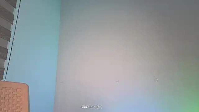 Carolblonde webcam