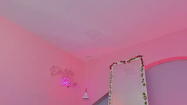 AllisonRoberts_ webcam