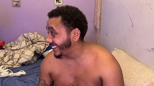 Stretchedbyrex webcam