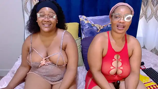 SweetJuicyPussy97 webcam