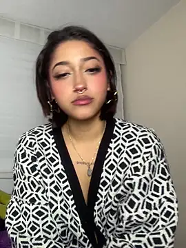 LilithMonette webcam