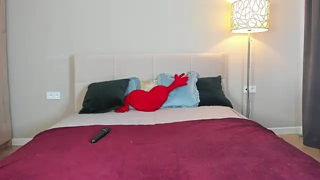 cutienaughtygirl webcam