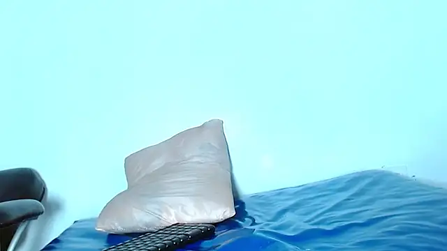 arielnoir6958 webcam