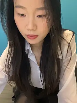 美女ZHJKS9988在线直播
