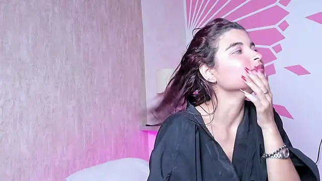 miiaa_m1 - Miiaa_m1's free webcam - UK Sex Cams