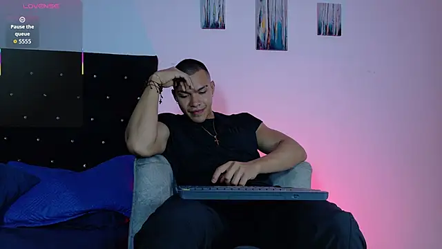 adriel_escalante webcam