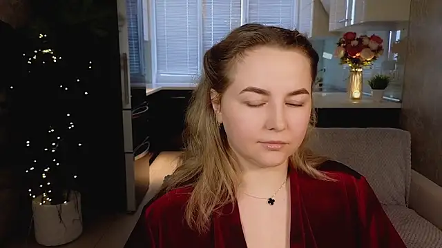 Mira_Mermayd - Live Cam