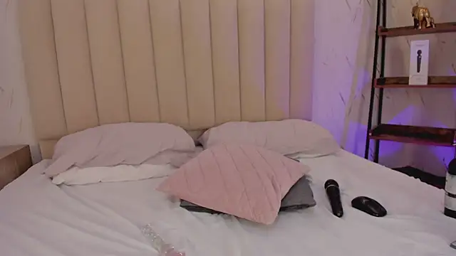 LilithHarperr_ webcam