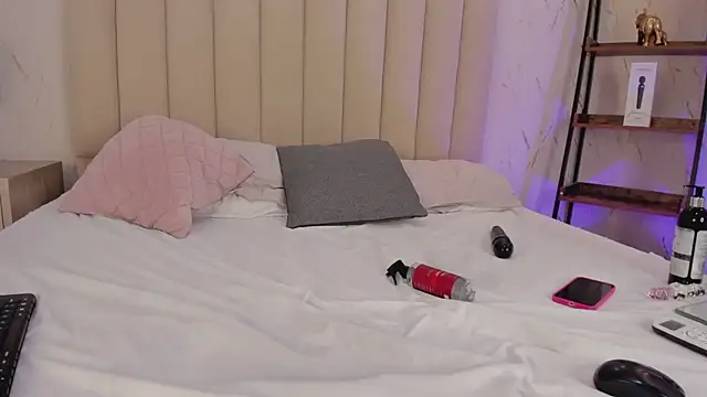 LilithHarperr_ webcam