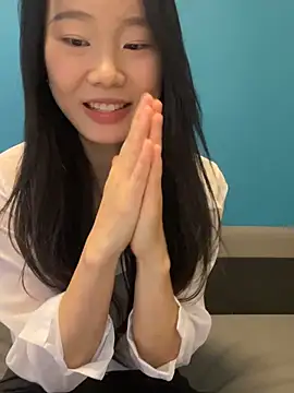 美女ZHJKS9988在线直播