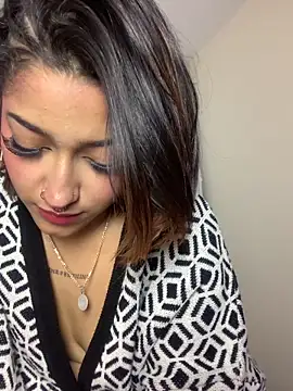 LilithMonette webcam