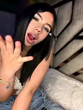 Laura-Khalifa live sex cam