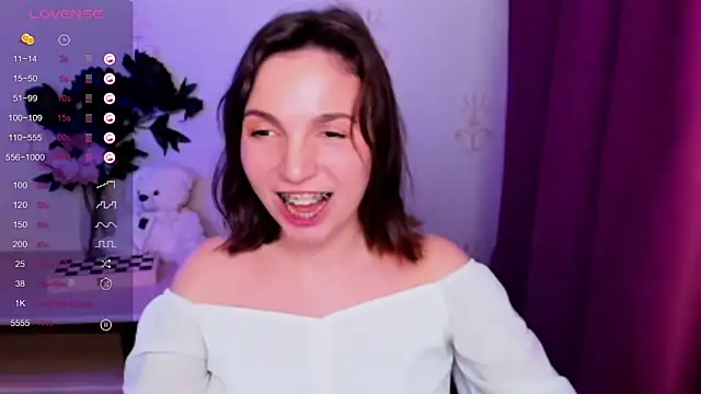 kindhazelhere_ - KindHazelHere_'s free webcam - UK Sex Cams