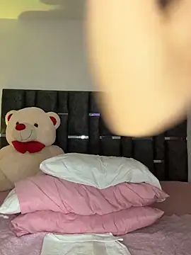 Webcam Model (Bella-kim-)  is live.Free join now!