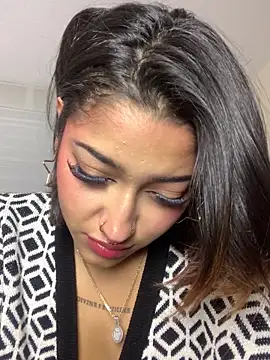 LilithMonette webcam