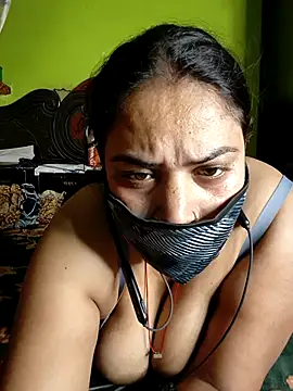 Webcam Model (06Rozi)  is live.Free join now!