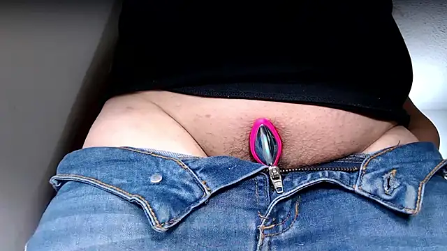 EmmyHornyDirty webcam