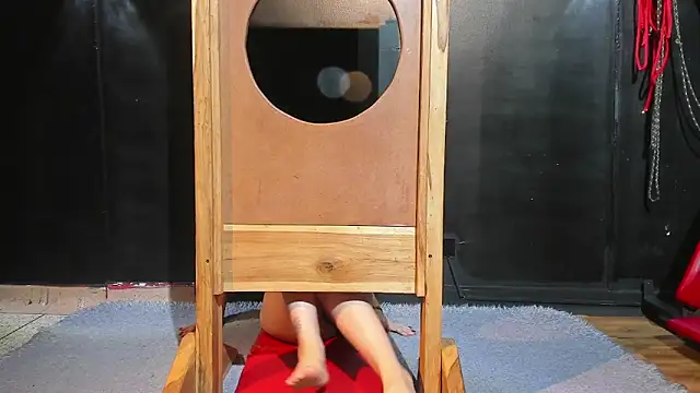 BDSM_Vantablack_ webcam