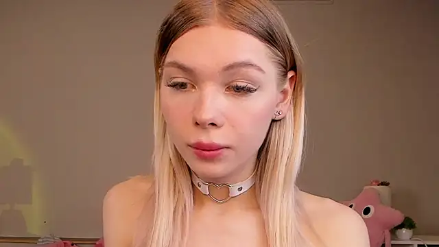 Blondy_Fina's live cam