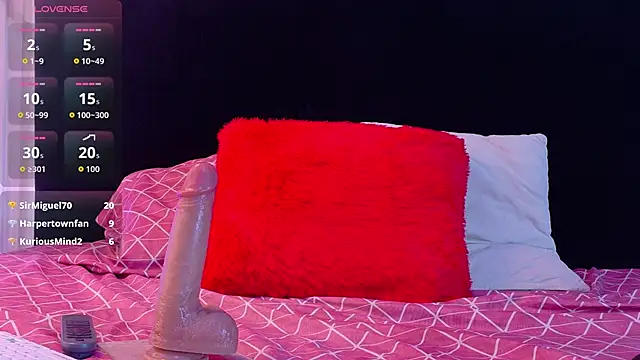 bella_moonlight_cr webcam