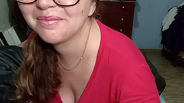 Ruiva-Milf-Rosada webcam
