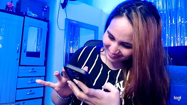 Baby_hornyJM live sex cam