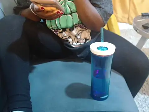 leslysexygirl webcam