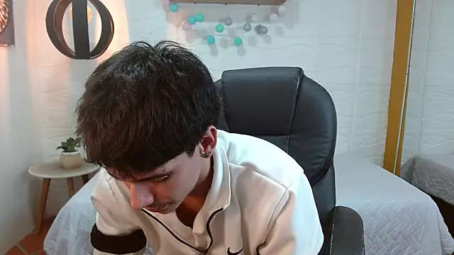 AmethystShadow17 webcam