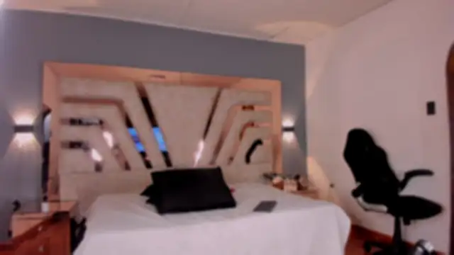 REINA_ADAHARA webcam