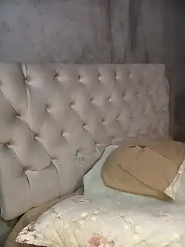 Webcam Model (0023doja) is live