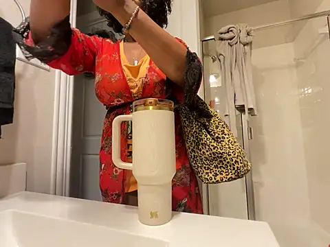 wynterheat live sex cam