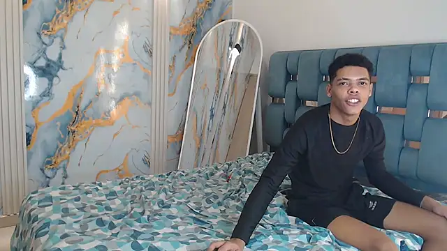 pretty_fem - PRETTY_FEM's free webcam - UK Sex Cams