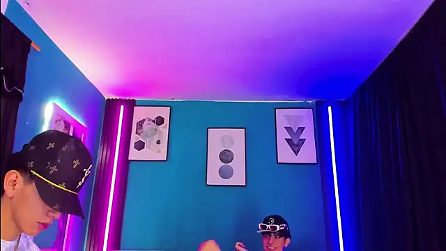 Marcus_and_Tony webcam