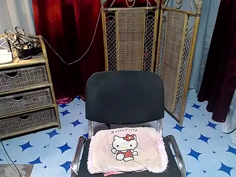 pretty_petite_asian143 webcam