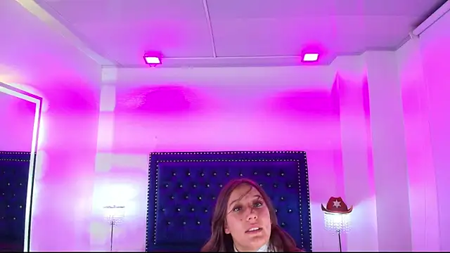 Cristal_and_luke webcam