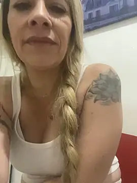 viktoria_davis_ webcam