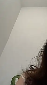 zhizhinaigai Stripchat cam model