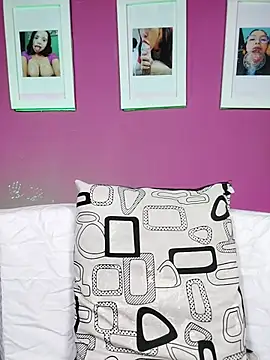 valentina_swallow webcam